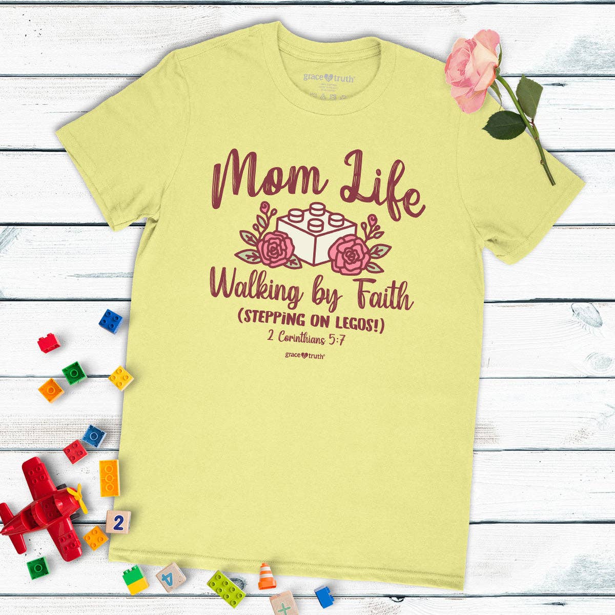 Grace & truth Womens T-Shirt Mom Life: Cornsilk / Large